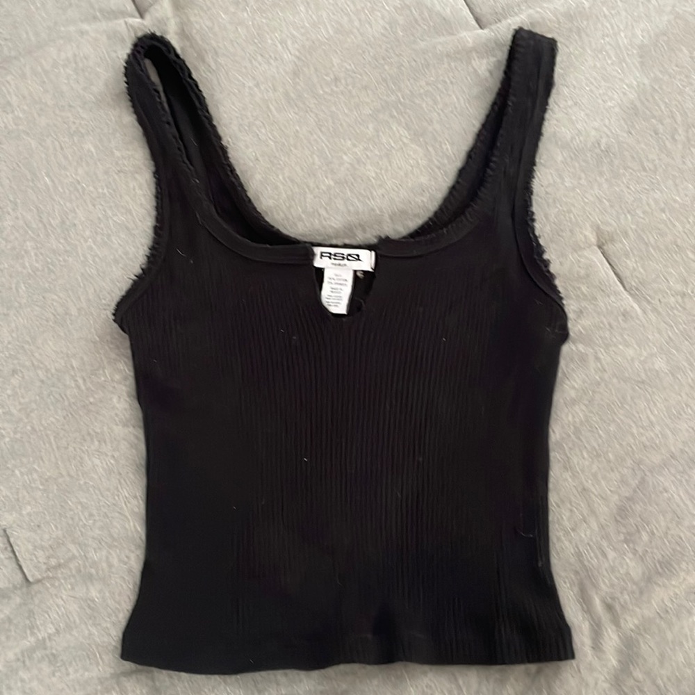 medium black crop top